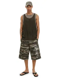 FDR Unisex Camo Print 3/4 Length Baggy Pants Handwritten Graphic Vintage Wide Leg Jort Low Waist Trousers Summer Streetwear Bottoms, Relaxed Fit for Daily Casual Wear, Sports, Travel & Easy Styling