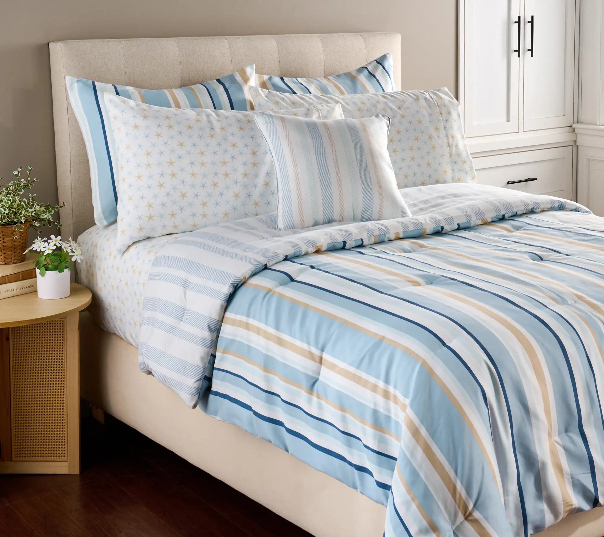 Home Reflections Coastal Bed in a Bag - Queen Home Reflections Coastal Bed in a Bag - Queen