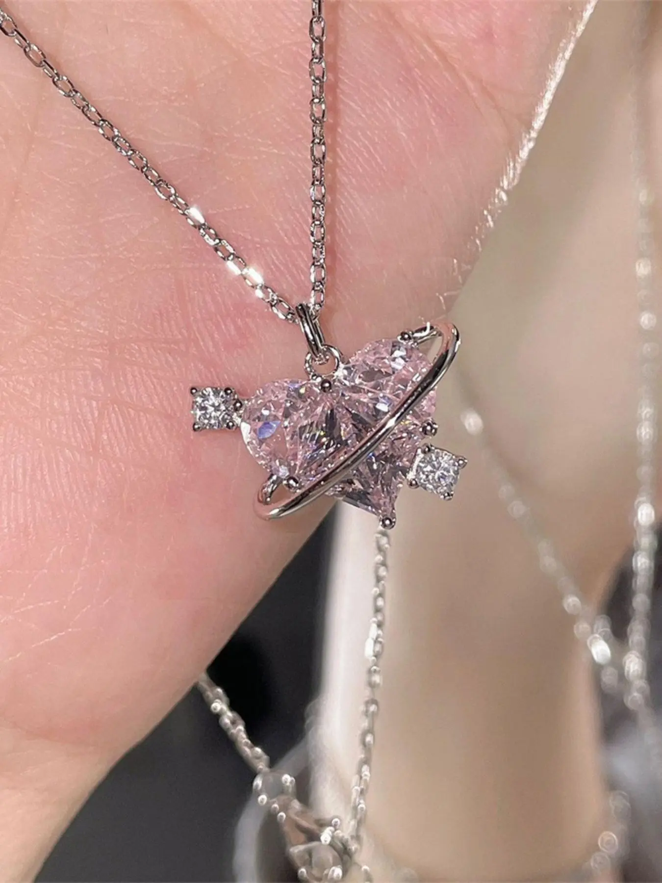 Women's Y2K Silver-Tone Heart-Shaped Alloy Necklace Set, Elegant Heart Exquisite Jewelry Gift for Women, Perfect for Daily Wear and Special Occasions