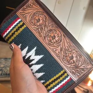 Saddle blanket leather zip wallet