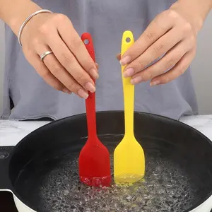 Silicone Scraper for Cream Macarons Cakes, Food Grade Non-Stick Baking Tools, High Heat Resistant, Includes Bread Jam Knife and Mixer Blade