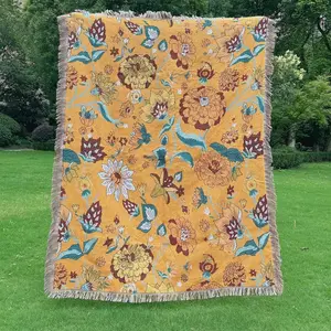 Retro floral pattern Outdoor Blanket-picnic blanket,  camping blanket, sofa blanket, nap blanket, air conditioning blanket, tapestry, thick and soft non fading and non pilling, Can be used for home decoration and outdoor activities, Camping Supplies