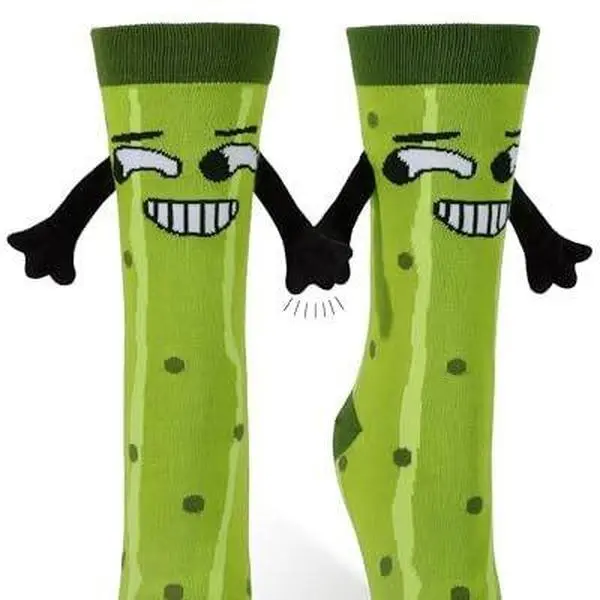 Funny Pickle 3D Holding Hands Socks, Cute Green Cartoon Mid-Calf Crew Socks, Novelty Crazy Socks for Women, Pickle Lover Gift, White Elephant Gag Gift fit warmth