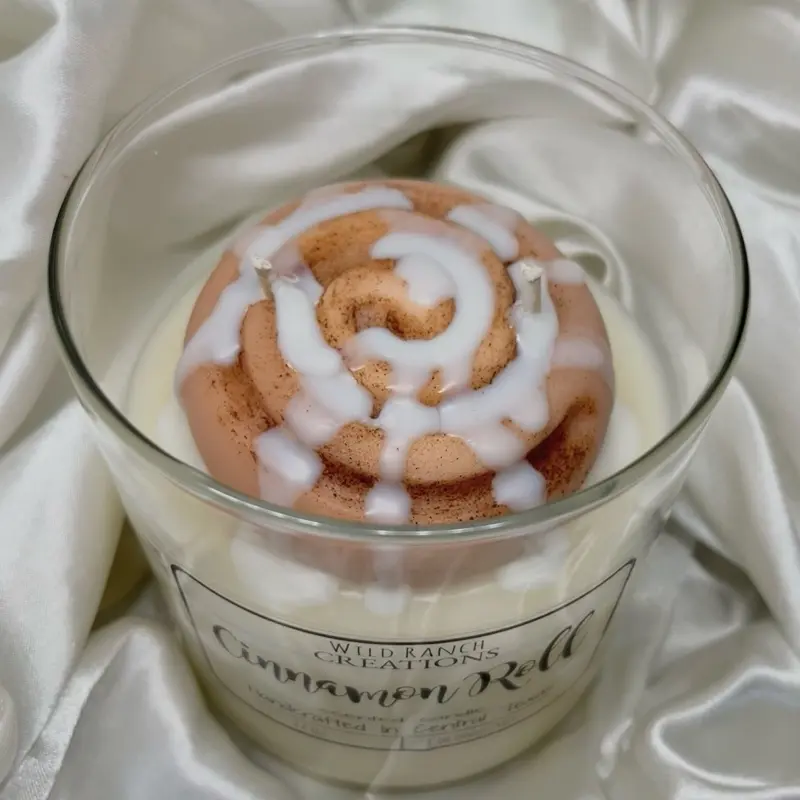 Cinnamon Roll Scented Candle