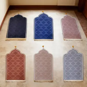 Islamic Prayer Rug, Soft Polyester Fiber Praying Mat, Ideal for Daily Prayer, Standard Size, Comfortable and Durable