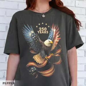 Women's Soft Washed American Eagle USA Flag 250th Anniversary Vintage Crew Neck Short Sleeve Tshirt - Casual Cargo-Fit Top, Patriotic Streetwear for 4th of July & Heritage Style