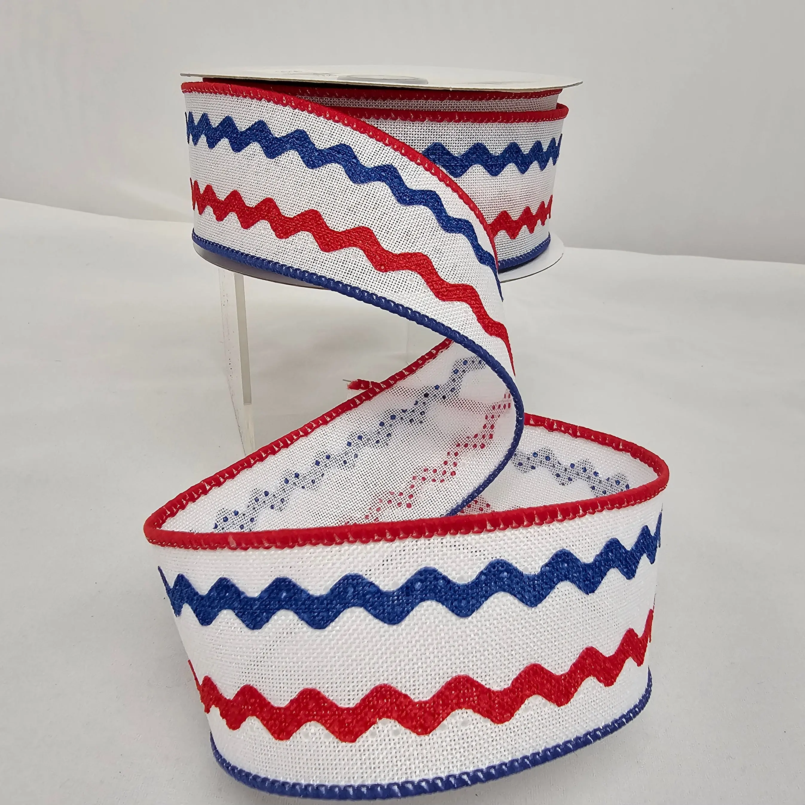 1.5"x10Y Wavy Stripes Ribbon