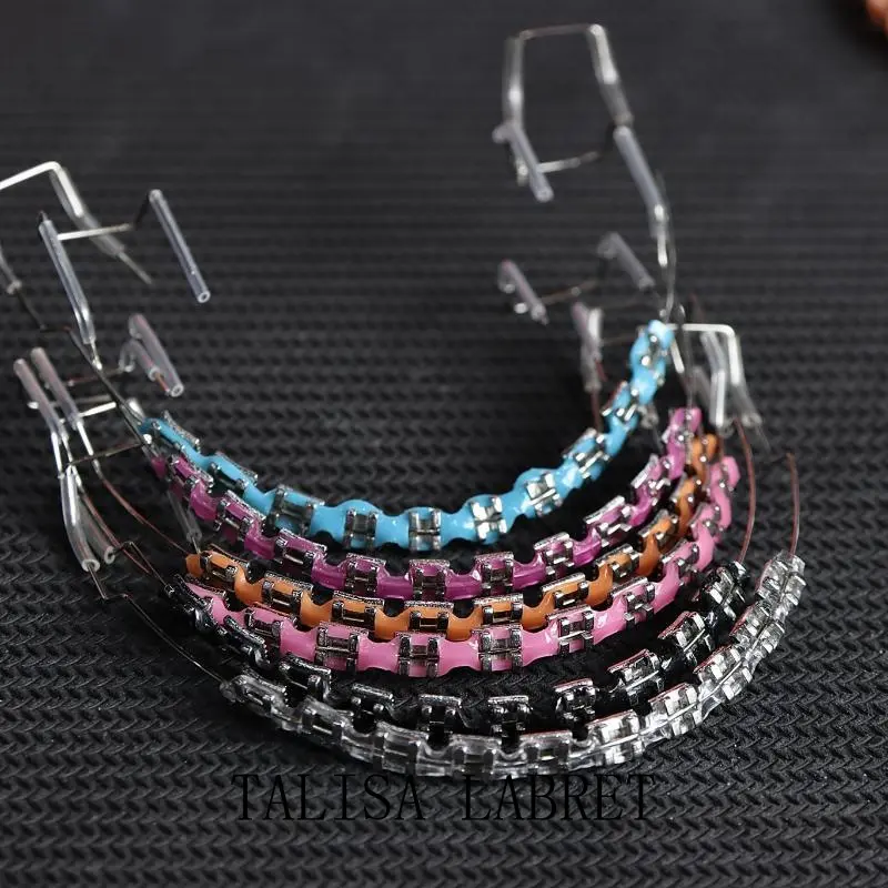 Temporary Braces 2-Piece Set Fashion Zipper Decoration Teeth, with Novel Upper and Lower Jaw Hooks, Colorful Plastic Orthodontic Accessories OralTALISA