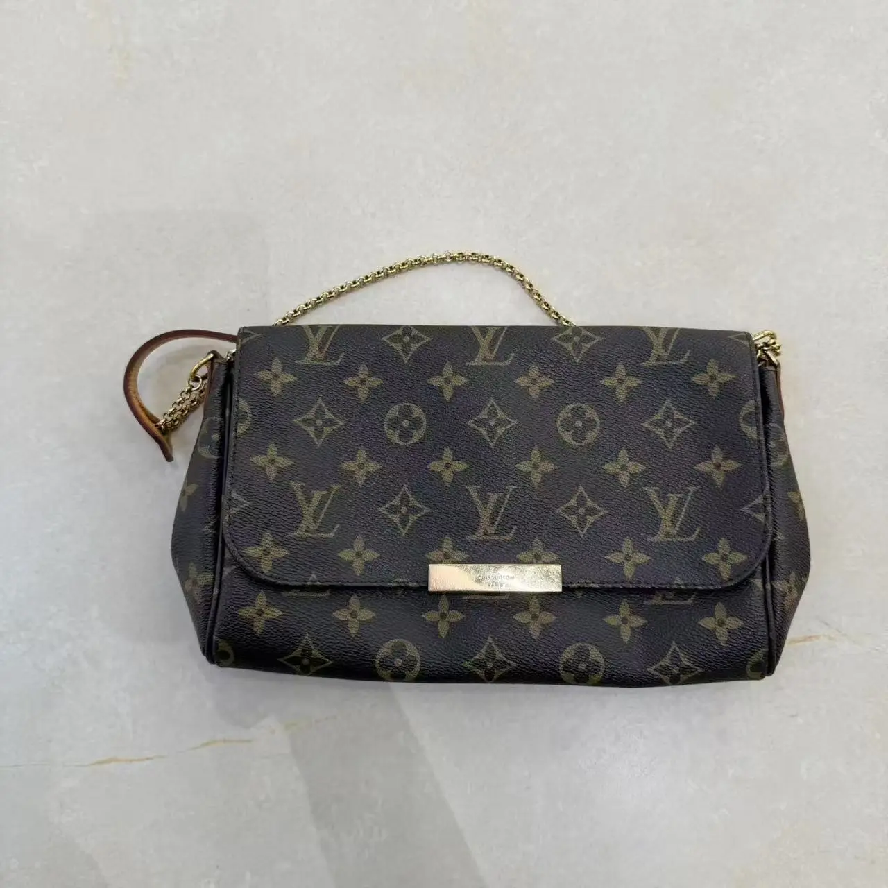 Pre-owned Louis Vuitton Favorite MM Monogram Handbag, Crossbody Bag