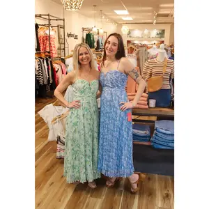 ASTR THE LABEL BAYLEY FLORAL PLEATED MAXI DRESS