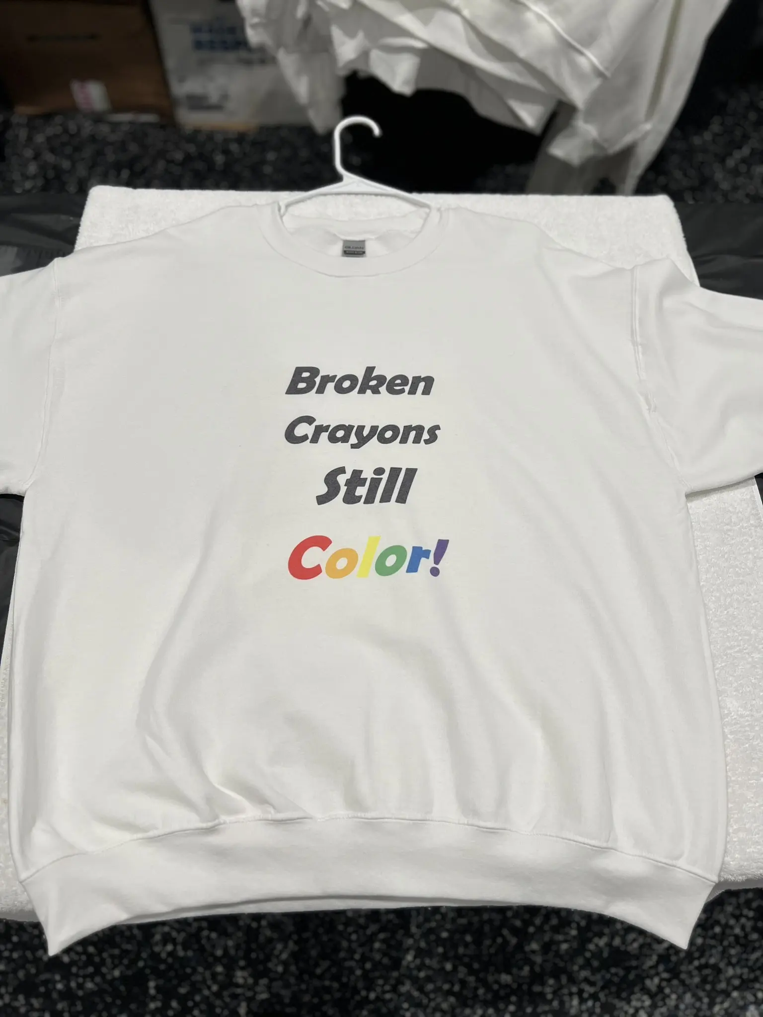 BROKEN CRAYONS STILL COLOR SWEATSHIRT Cotton Menswear