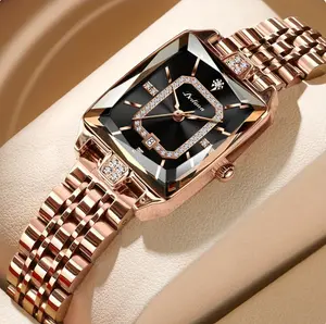 Sophisticated Water-Resistant Women’s Watch – Metal Bracelet