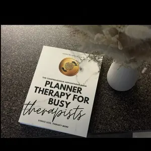 2025 Undated Therapist Planner - Clinical Organization Workbook with 450 Planning Pages, and Key Features for Busy Therapists, professional and personal planner combination