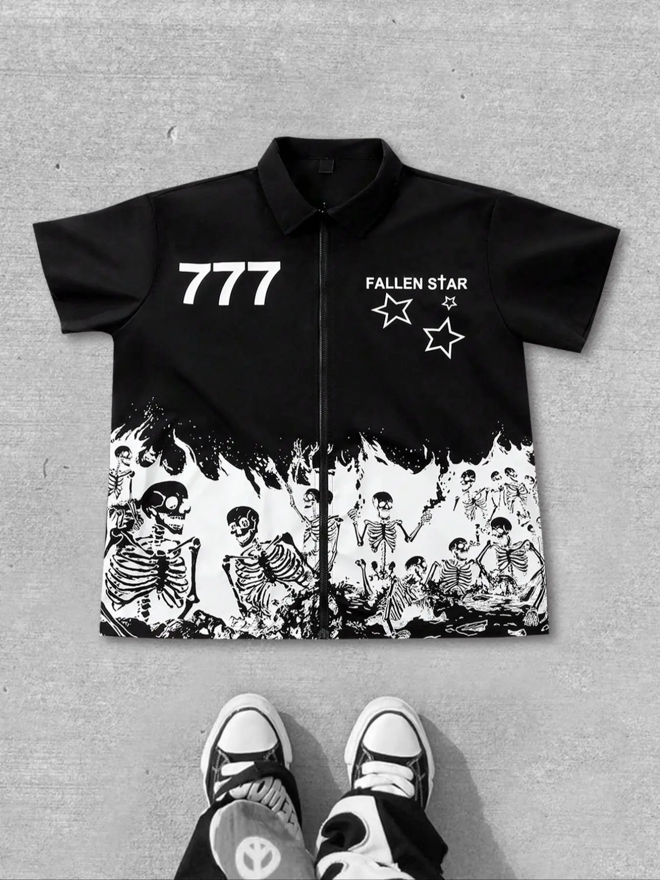 Men's Skull & Star Print Zip Up Shirt, Cool Streetwear Shirt, Loose Casual Street Short Sleeve Collared Top for Daily Wear, Men's Clothes for All Seasons, Casual Stylish Menswear, Casual Graphic Shirt, Casual Street Style