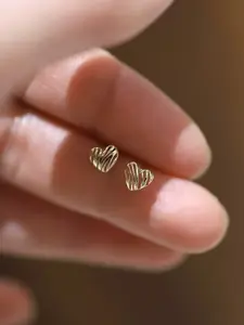 Elegant Heart Carved Earrings Set, Brass Material, Minimalist Design, Perfect Gift for Women, Ideal for Daily Wear & Special Occasions, High Quality Earrings