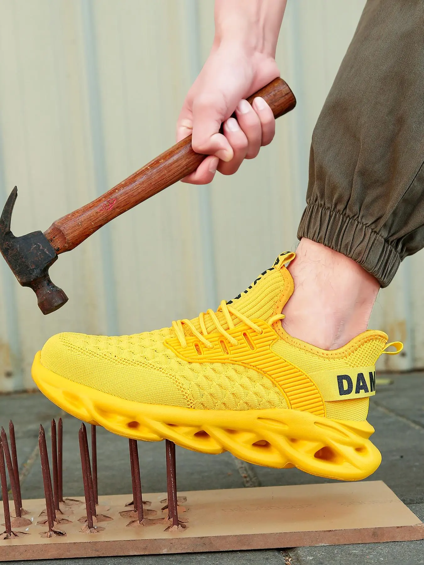 Men's Solid Color Anti-Smash Anti-Puncture Non-Slip Training Walking Shoes, Breathable Comfortable Safety Sneakers with Round Toe for Daily Casual Work Safety Sports Shoes Safety Work Footwear