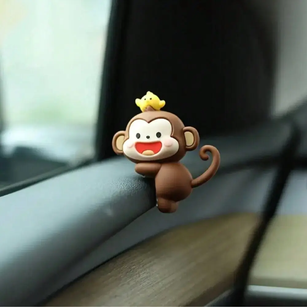 Cute Monkey Car Center Console Decoration, Rearview Mirror Ornament, Adorable Animal Design, Perfect for Car Interior Accessories, Car Trinkets, Car Interior Decorative, Car Interior Ornaments, Car Decorations