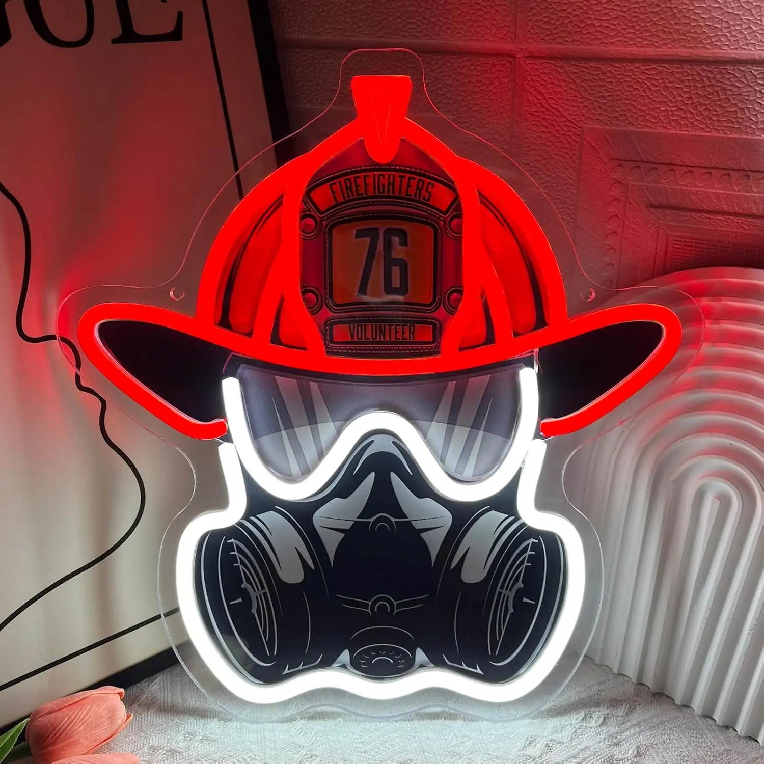 Helmet-Shaped USB-Powered Firefighting Neon Sign with Non-Toxic LED Lights, Indoor Use Visibility Aid, Heroic Wall Decor, Firefighters' Gift, Man Cave Decor (13.7x13.7"), Anti-Toxic