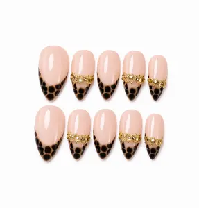 Press on nails