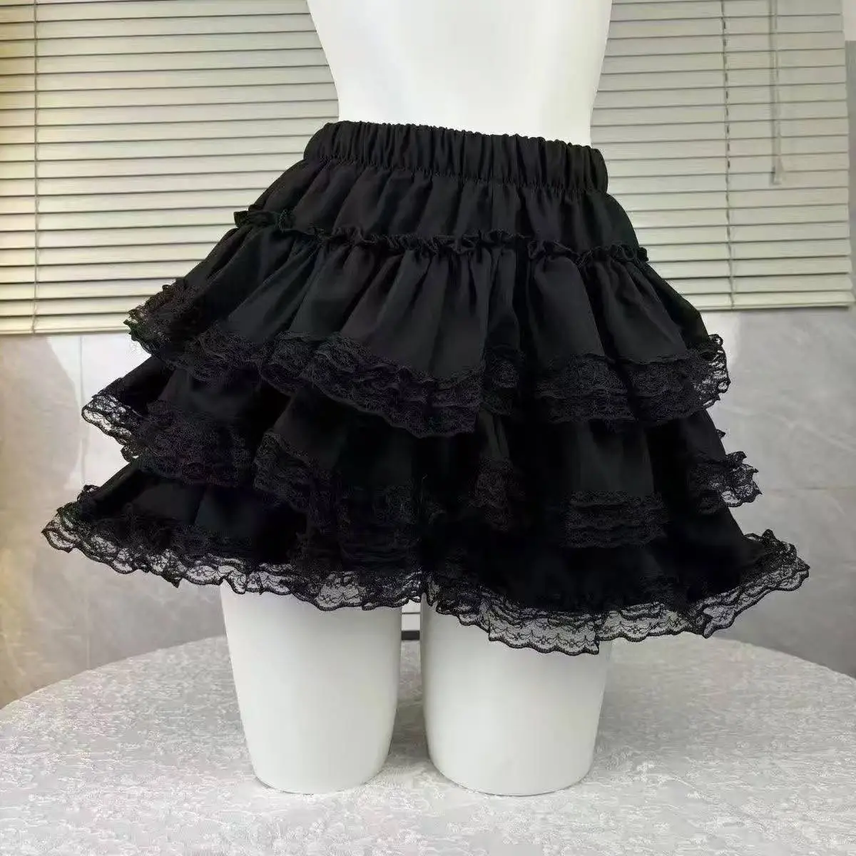 ��17�� Black No. 4