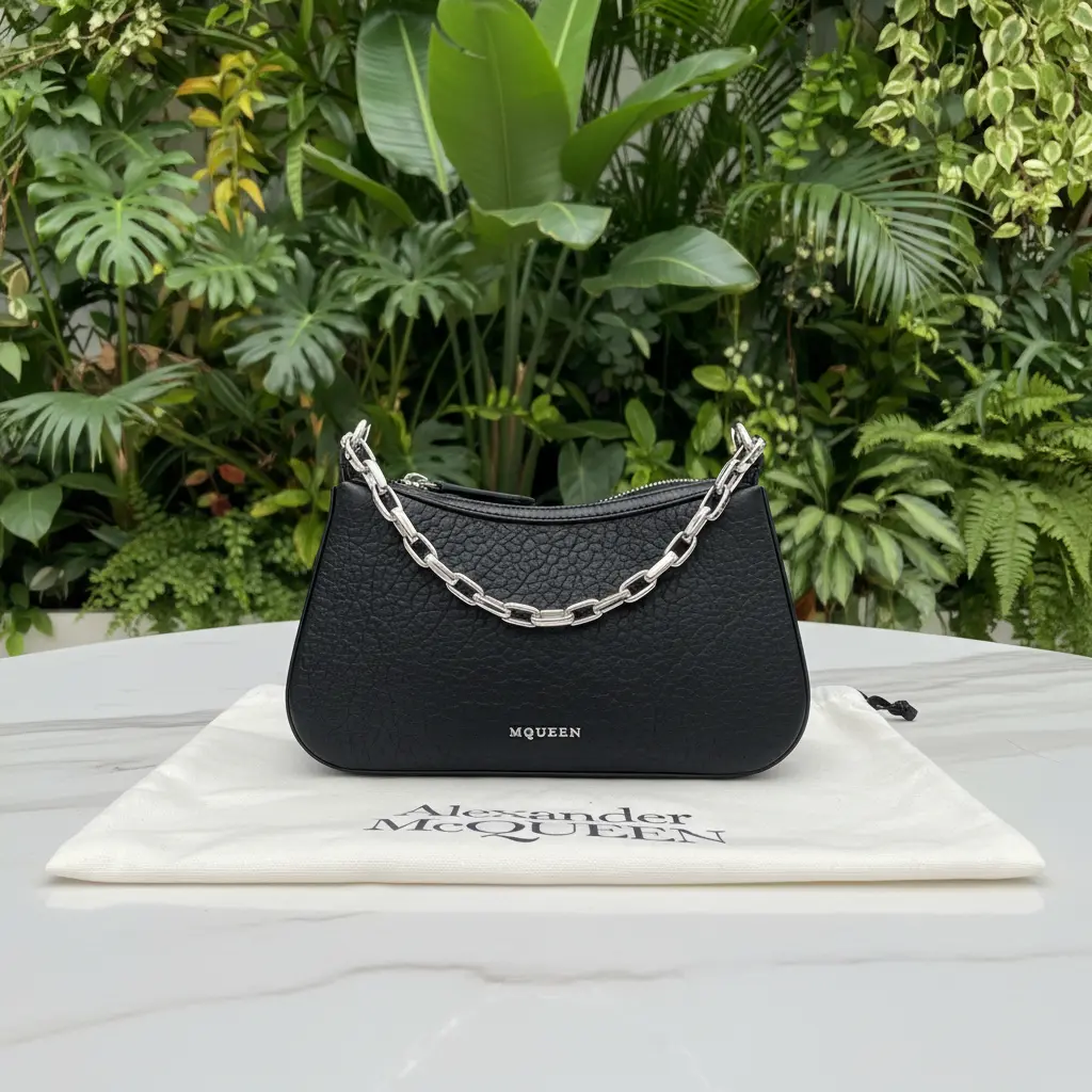 Pre-owned Alexander McQueen Leather Shoulder Bags Black Small T bar Shoulder Bag New