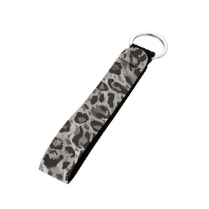 Leopard Print Car Keychain Metal Buckle with Ribbon,fashion Design Wrist-strap Key Fob Multifunctional Wristband Keychain for Car Keys, Wallets, Purses,Anti-loss Lanyard Cool Car Accessories