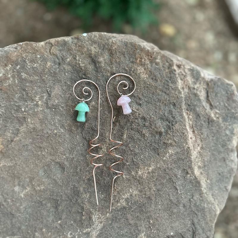 Pure Copper Electroculture plant spikes~potted plant stakes for better plant growth~whimsical wire wrapped crystal garden decor~gemstone garden spikes