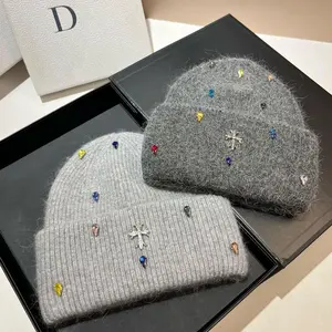 FashionablePariscrosslightluxurycolorfulrhinestonewoolknittedhatwinteroutdoorwarmsoftwaxyplushearprotectionhat
