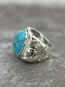 Charm Vintage Antique Skull Carved Synthetic Turquoise Ring, Dark Niche Unisex Style, Suitable for Men and Women's Daily Fashion As A Hand Accessory Gift Gift From A Best Friend