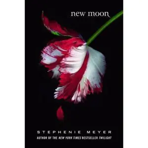 USED-New Moon (The Twilight Saga, 2) by Stephenie Meyer (Paperback)