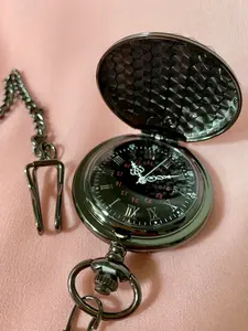 Rent-inspired Pocketwatch