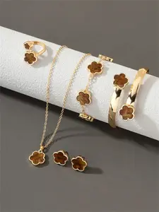 Women Jewelry Set, Lucky Clover Design, Includes Pendant Necklace, Bracelet, Earrings, Ring & Bangle, Perfect Gift Idea, Fashionable Jewelry Set, Elegant Jewelry Set, Matching Jewelry Set