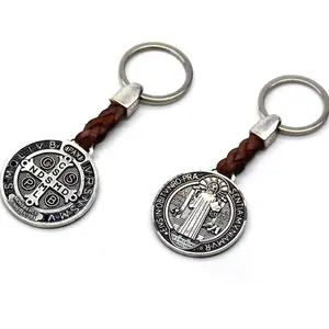 llavero con colgante de medalla clásica de San Benito para hombre y mujer, de acero inoxidable y piel entrlazada  con cruz bíblica, joyería religiosa