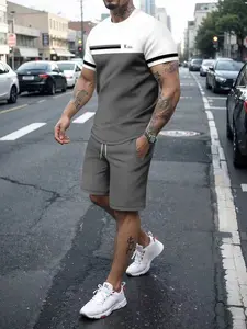 Men's 2-Piece Color Block Outfit, White & Grey T-Shirt and Shorts Set with "King" Print, Casual Short Sleeve Tracksuit for Summer Streetwear