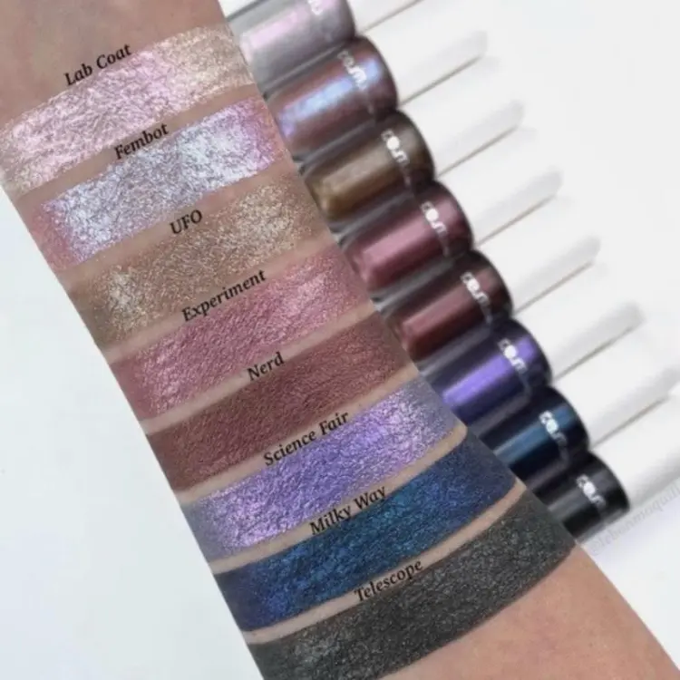 r.e.m. beauty Liquid Eyeshadow - Flawless, Highly Pigmented, Silicone-Free, Paraben-Free, Long-Lasting, Seamlessly Blendable for Vibrant Eye Makeup & Easy Routine Experimentation, Makeup Transformation, Pigment-Rich, Any Makeup Routine