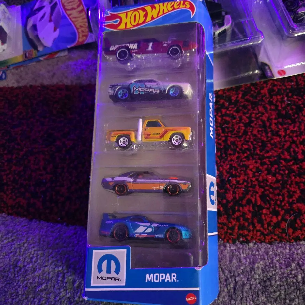 Hot Wheels Mopar 5-Pack 2024 - Daytona, Viper, Challenger & More! " hoth weels