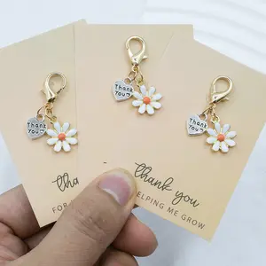Daisy Flower Keychain Charm, Thank You Heart Pendant Earbud Case Accessory, Cute Summer Aesthetic Bag Purse Hanging Decor, Mini Thank You Gift Pendant