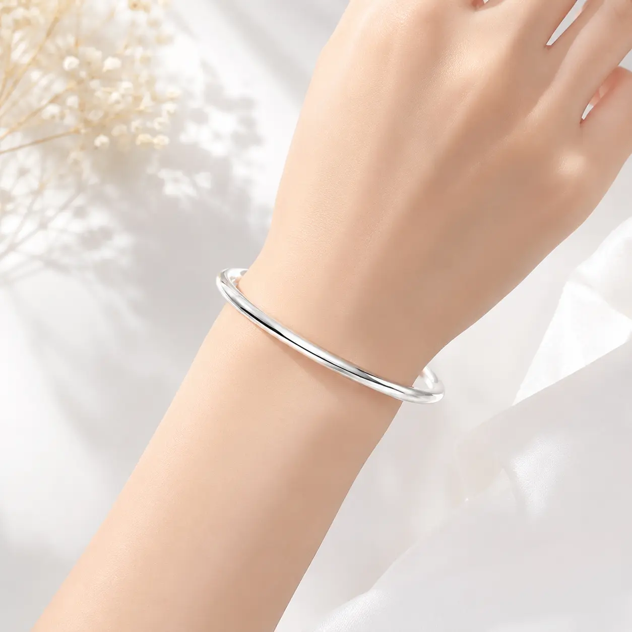 Women's 925 Silver Minimalist Bangle - Slender Band Round Solid Cuff Bracelet, Frost/Polish Finish, Slim Profile, Stack-Friendly Fit, Daily Everyday Wear for Females with Premium Subtle Luxe Shine