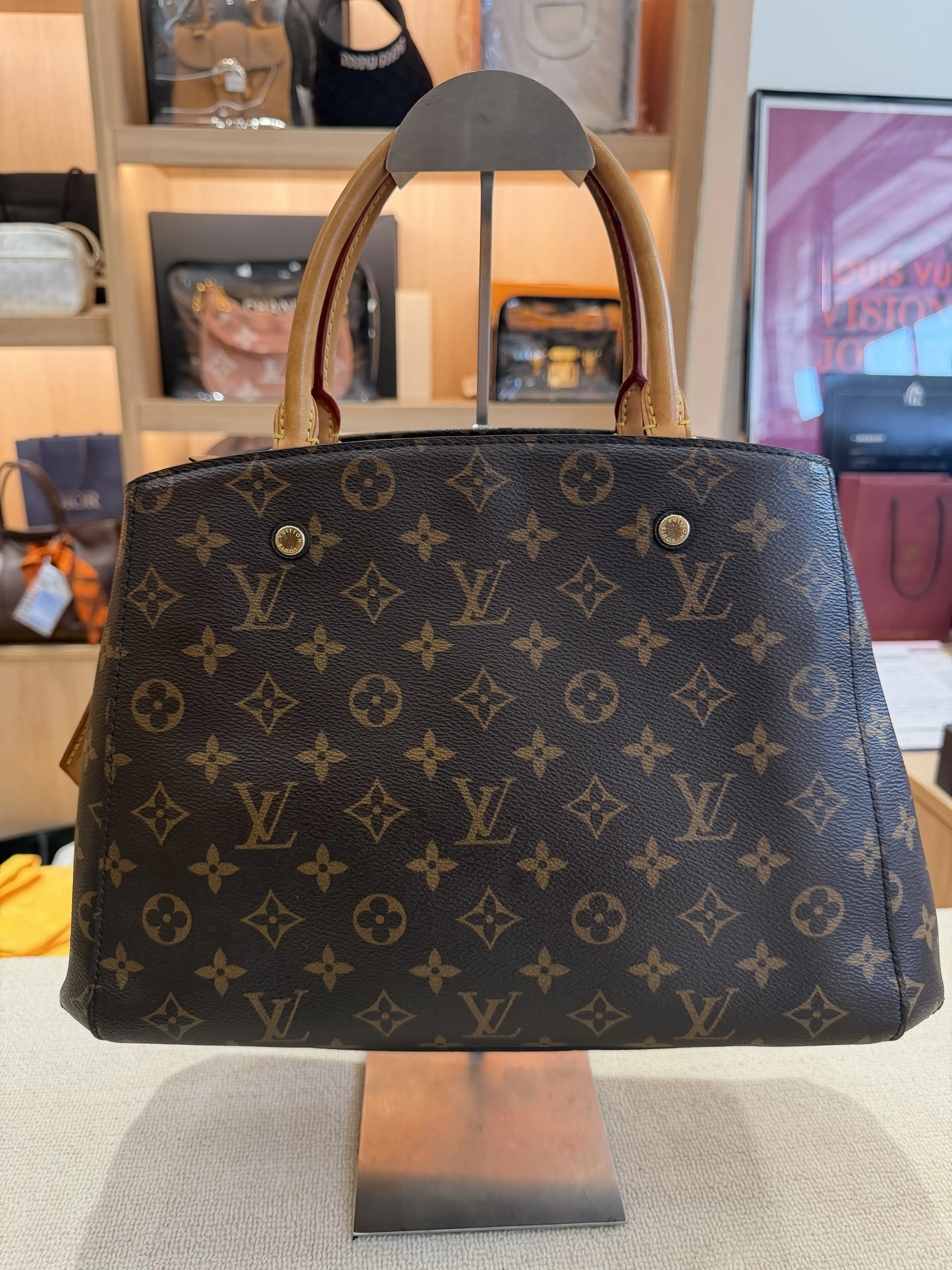 Pre-owned Louis Vuitton Montaigne Monogram MM Shoulder Bag