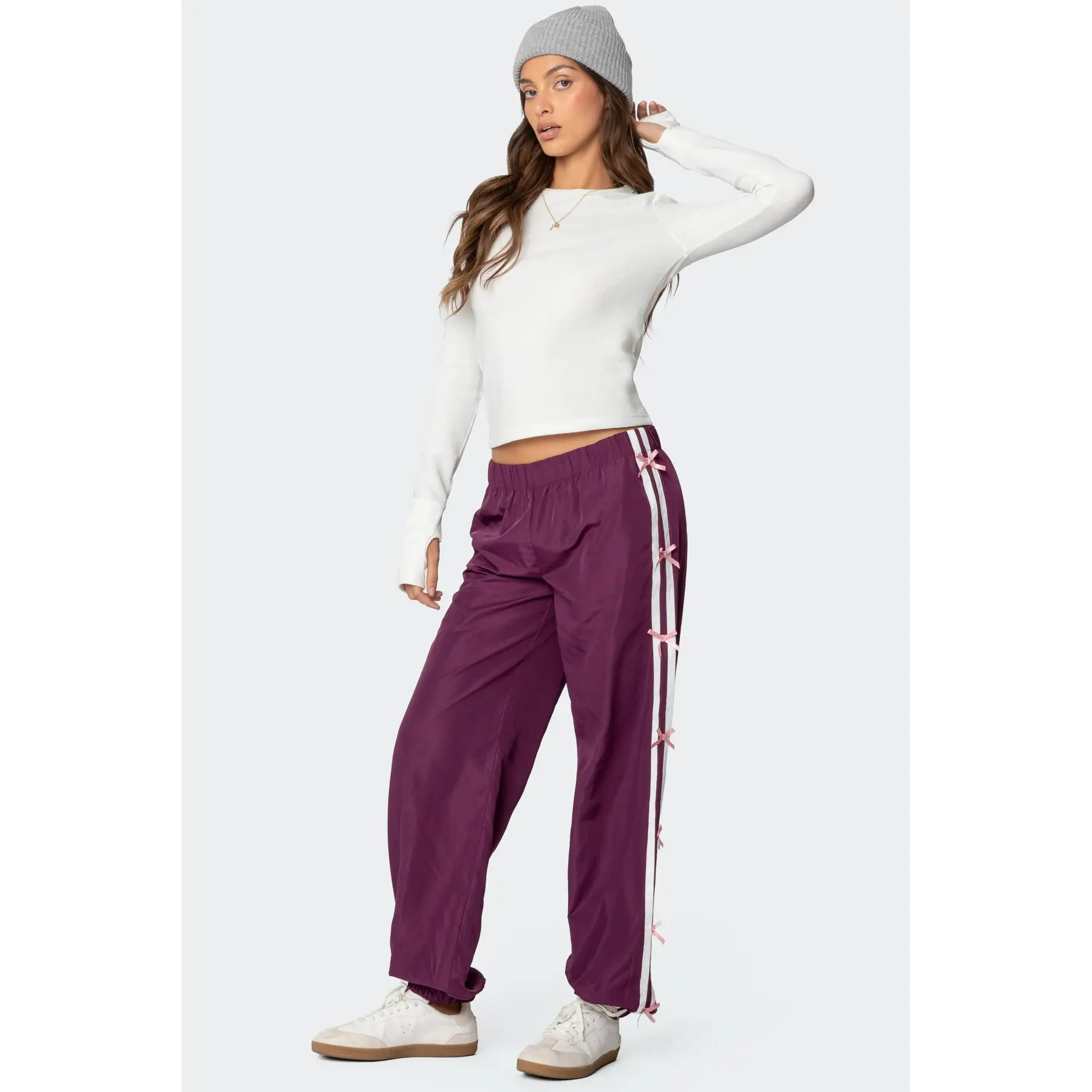 NewJeans 着用 BAPE LOOSE FIT TRACK PANTS newjeans wearing bape | New Jeans | TikTok