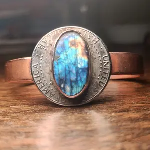 Half Dollar Labradorite Copper Bracelet