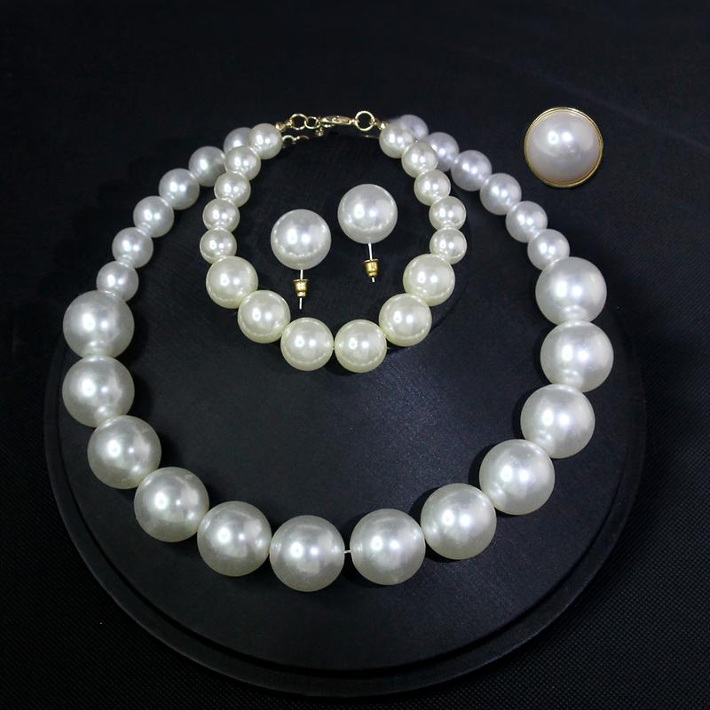 5PCS Elegant Women Faux Pearl Jewelry Set Vintage Necklace, Bracelet, Earrings, and Ring Handmade Adjustable Faux Pearl Pendant Necklace Exquisite Bracelet Engagement Anniversary Jewelry Gift