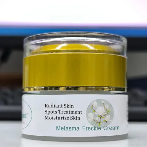 Sha's Organic Skincare Dark Spot Fix Face Cream Moisturizer - Glycolic Acid & Peony Extract, Brightening Nourishing Hydrating, Alcohol-Free Blemishes Treatment, Hyperpigmentation Care, Daily Moisture for Adults (All Skin Types, 30g)