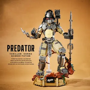 978PCS Alien Predator Building Blocks Toys Sets DIY Model Kit With Base Assembly Bricks Creative Desktop Ornament Ideal Gifts For Holiday/Birthday