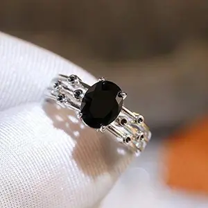 Sdouefos Vintage Milgrain Engagement Ring 925 Sterling Silver Black Onyx Engagement Ring for Women Oval Cut Gemstone Birthstone Ring Crystal Rows Statement Silver Chunky Rings Size 9