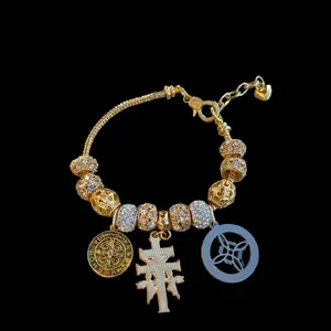 Gold plated triple protección bracelet, Nudo de Bruja, Cruz de caravaca, San Benito