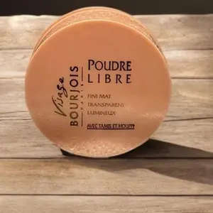 Bourgois Poudre Libre Fine May Transparent Lumineux With Tapis art Houpp Makeup