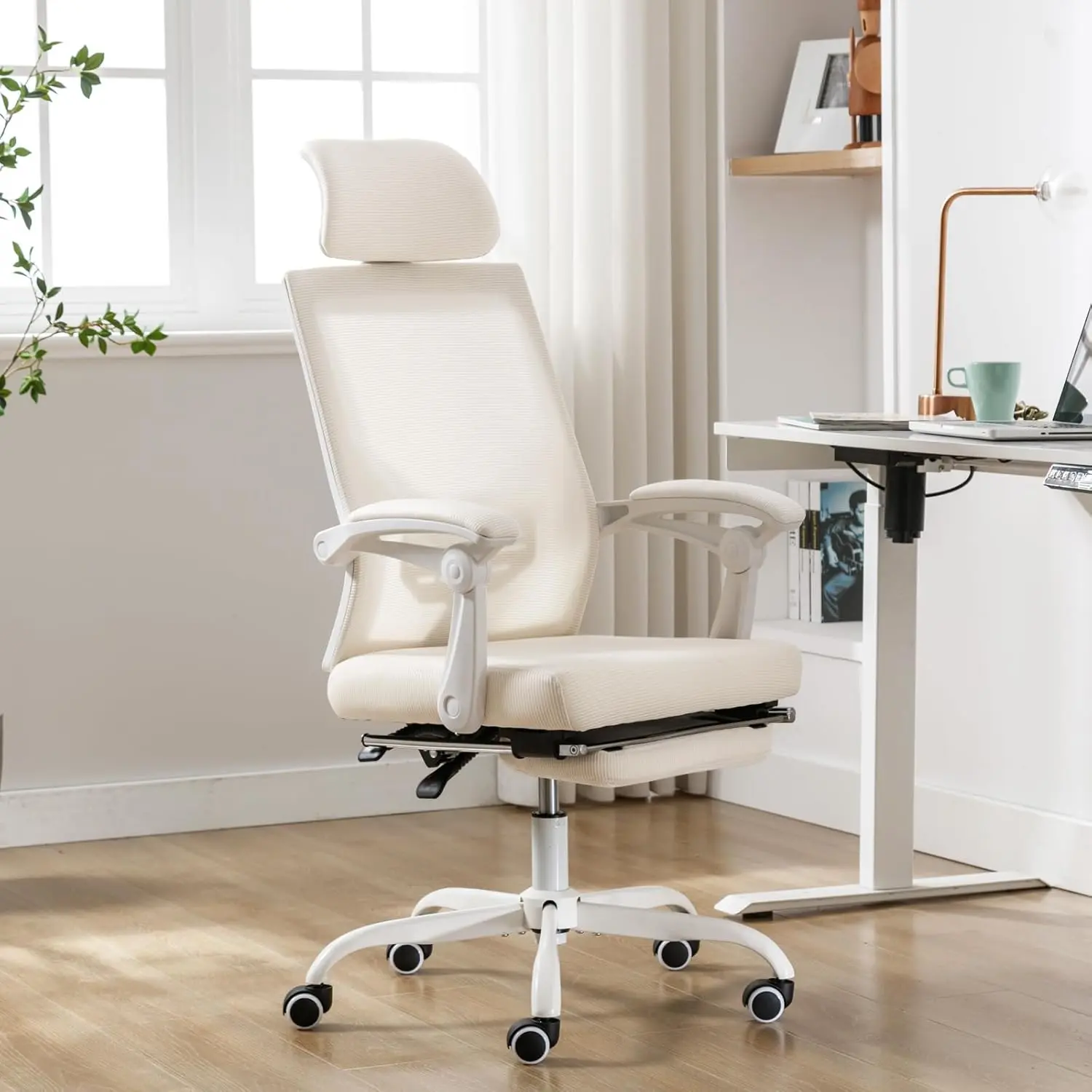 Qulomvs Mesh Ergonomic Office Chair with Footrest Home Office Desk Chair with Headrest and Backrest 90-135 Adjustable Computer Executive Desk Chair with Wheels 360 Swivel Task Chair、leaning chair