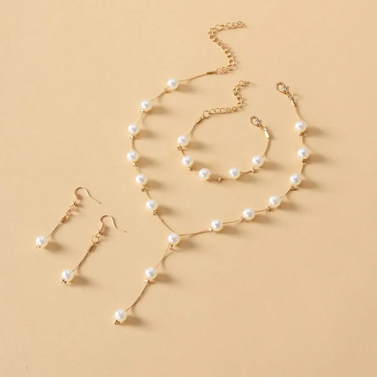 4Pcs Imitation Pearl Jewelry Set Dainty Gold Y Drop Necklace Bracelet Hook Earrings Matching Kit, Elegant Wedding Bridal Party Vacation Accessory, Ideal Gift for Women Mom Mother’s Day Valentine Birthday Christmas Holiday Present