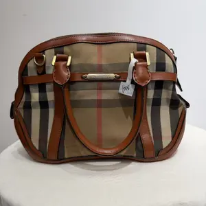 Pre-owned BURBERRY Vintage Haymarket Check Dome Handbag